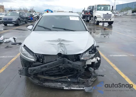 2017 Volkswagen E-Golf Se z USA, uszkodzony, nr VIN WVWKR7AU6HW953586